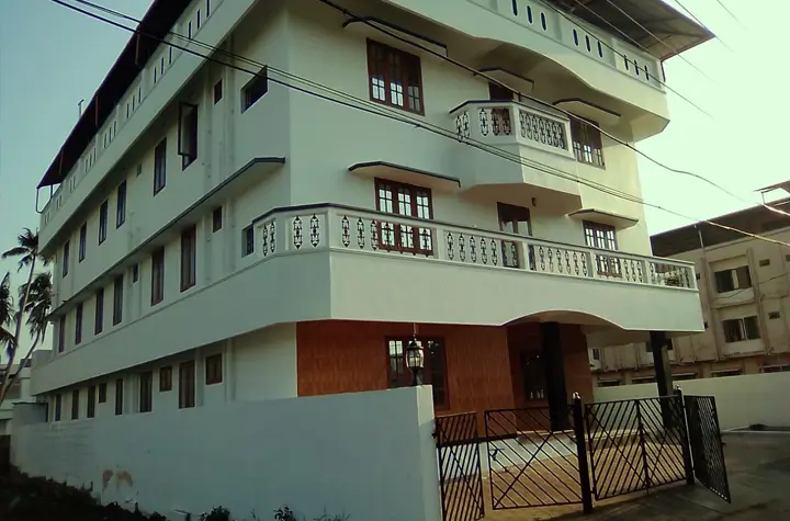 Lavender Garden Hostel, The No.1 and The Best Premium Ladies & Boys Hostel in Kochi